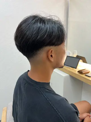 ショート ECLART 町田 井口聖也のヘアスタイル