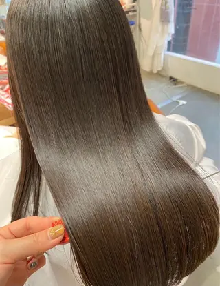 ロング 及川 亜美のヘアスタイル