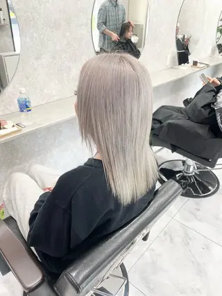 ミディアム 🦋ハイトーン🦋 石山 希理🦋のヘアスタイル