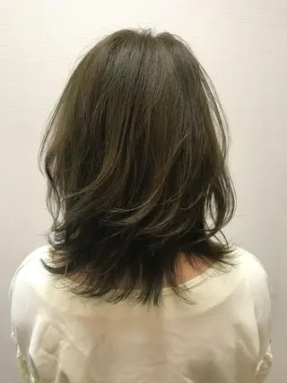 ミディアム カラー 吉森 満俊のヘアスタイル