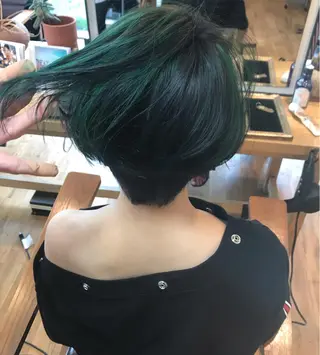 ショート 伊藤 光成のヘアスタイル