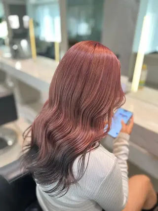 ロング 𝐀𝐲𝐚𝐤𝐚 /艶髪/ストレートのヘアスタイル