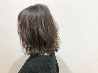 セミロング カラー 🇰🇷韓国風艶髪✨ 髪質改善 倉岡しおんのヘアスタイル