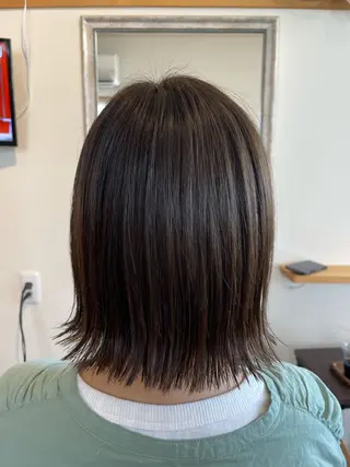 ミディアム ラピスREIKA (女性限定)のヘアスタイル