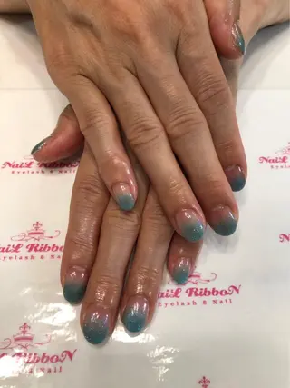 ネイル ネイルリボン 受付スタッフのネイルデザイン