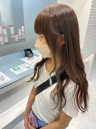 ロング カラー 中川 茜里のヘアスタイル