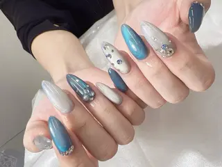 ネイル bijou nails　蓮のネイルデザイン