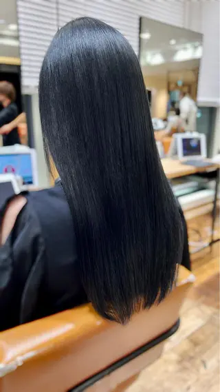 ロング カラー パーマ 美髪ヘッドスパ🫧 西山紗奈江💆‍♀️のヘアスタイル