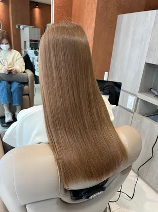 ロング ダイスケさん /ブラウンカラーのヘアスタイル