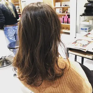 セミロング カラー 金子 富士のヘアスタイル