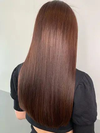 ロング カラー トップ スタイリストのヘアスタイル