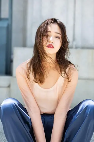 セミロング ツジガキ ユウスケのヘアスタイル
