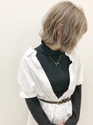 ショート 顔まわり／髪質改 善／白髪ぼかし／中山のヘアスタイル