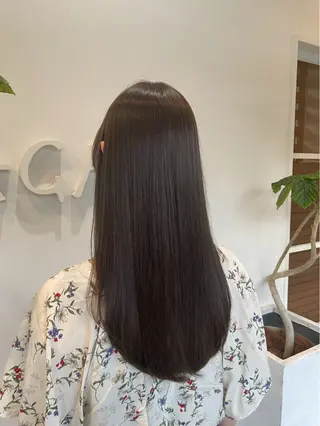 ロング mei/ オリーブ/縮毛矯正のヘアスタイル
