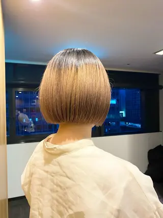 ショート デザインカラー/ボブ ブリーチカラー/ユリのヘアスタイル