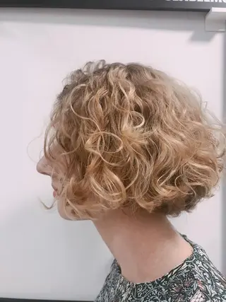 ミディアム カラー パーマ 江崎 わか子のヘアスタイル