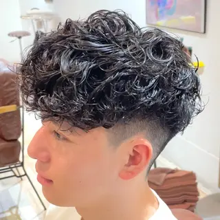 パーマ メンズ メンズサロン🔥 プリストオオサカのヘアスタイル
