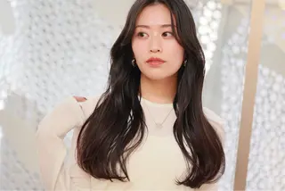 ロング 頭から整える美容師 松田のヘアスタイル