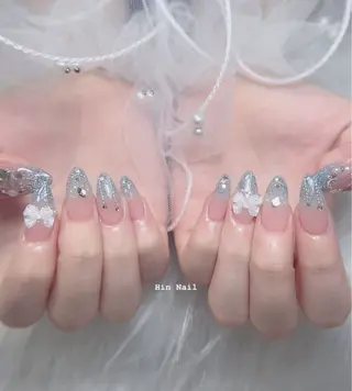 ネイル Hin Nailsのネイルデザイン
