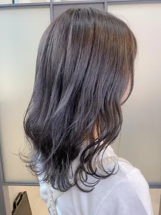 セミロング カラー 【透明感、艶髪】西村 有司のヘアスタイル