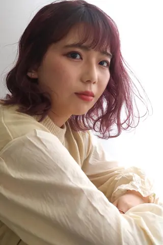 ミディアム カラー ヘアアレンジ ゆさこのか ダブルカラー／縮毛のヘアスタイル