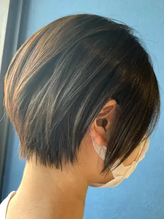 ショート ✨白髪ぼかし 🍀MINAKO☆のヘアスタイル