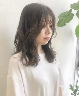 セミロング カラー nakahara madokaのヘアスタイル