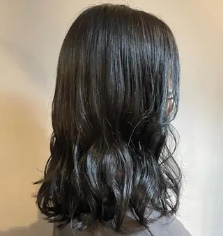 カラー STELLA 小林優真のヘアスタイル