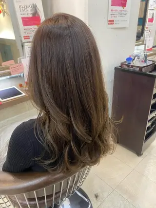 セミロング カラー ヘアアレンジ kame|レイヤー / 似合わせ顔周りのヘアスタイル