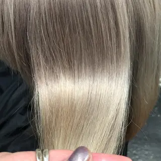 セミロング サイレント美容師 アイリィのヘアスタイル