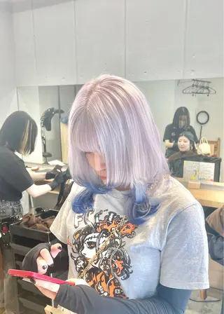 ミディアム カラー ブリーチ毛の縮毛矯正 ハイトーン/岡本智樹のヘアスタイル