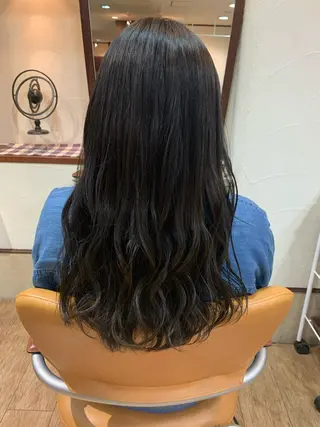 ロング カラー サプリームヘア 飯田みち瑠のヘアスタイル