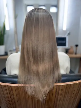 ロング 白鳥 正孝のヘアスタイル