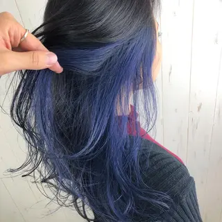 セミロング カラー インナーカラー 推し ブリーチ  髪質改善のヘアスタイル