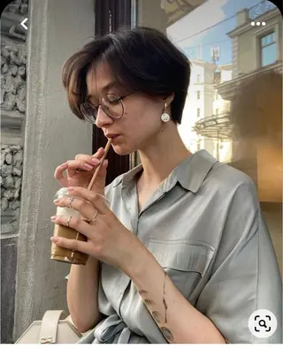 ショート 似合わせカット 小林愛奈のヘアスタイル
