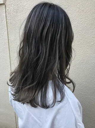 カラー 橋本 敬介のヘアスタイル