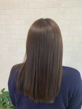 セミロング カラー 中本 愛理のヘアスタイル