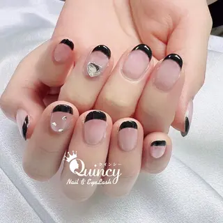 ネイル Quincy ネイル&アイラッシュのマツエク・マツパデザイン