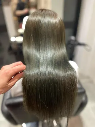 ミディアム 美髪矯正 Rioのヘアスタイル