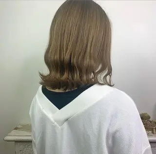 ミディアム カラー stylist店長 岡本真依のヘアスタイル