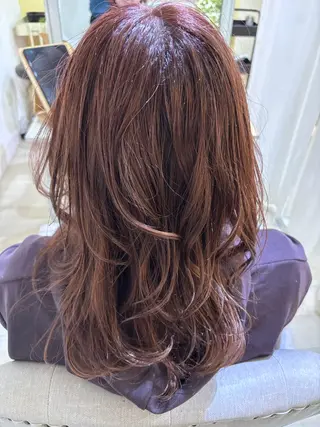 ミディアム 秋田 亜由美のヘアスタイル