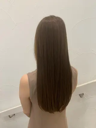 ロング カラー ミドウチ アヤカのヘアスタイル