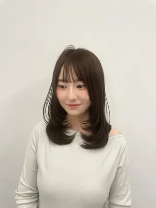 ロング カラー 🦋顔周りカット/レ イヤー/ユリ🦋のヘアスタイル