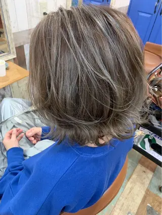 ミディアム カラー Hair's RooMのヘアスタイル