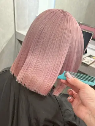 ミディアム カラー ハイトーン🪼派手髪 mahoのヘアスタイル