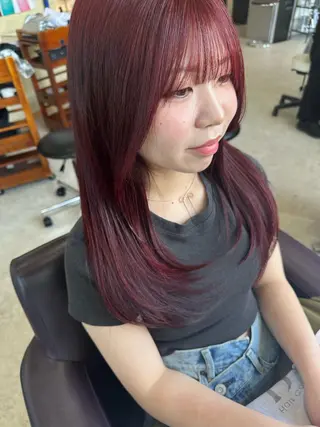 ロング 加藤 郁のヘアスタイル