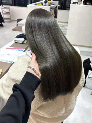 カラー 盛れる艶髪カラー Harusa🎀のヘアスタイル