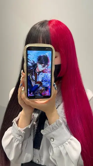 ロング カラー インナーカラー 推し ブリーチ 髪質改善のヘアスタイル