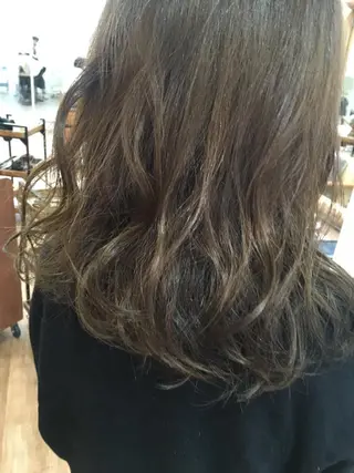 ミディアム カラー 【mokuオーナー】 ちはるのヘアスタイル