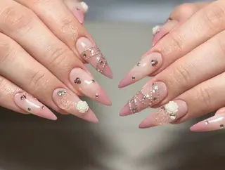 ネイル venus nail所属・venus nail チップ長さ出し専門店のネイルデザイン